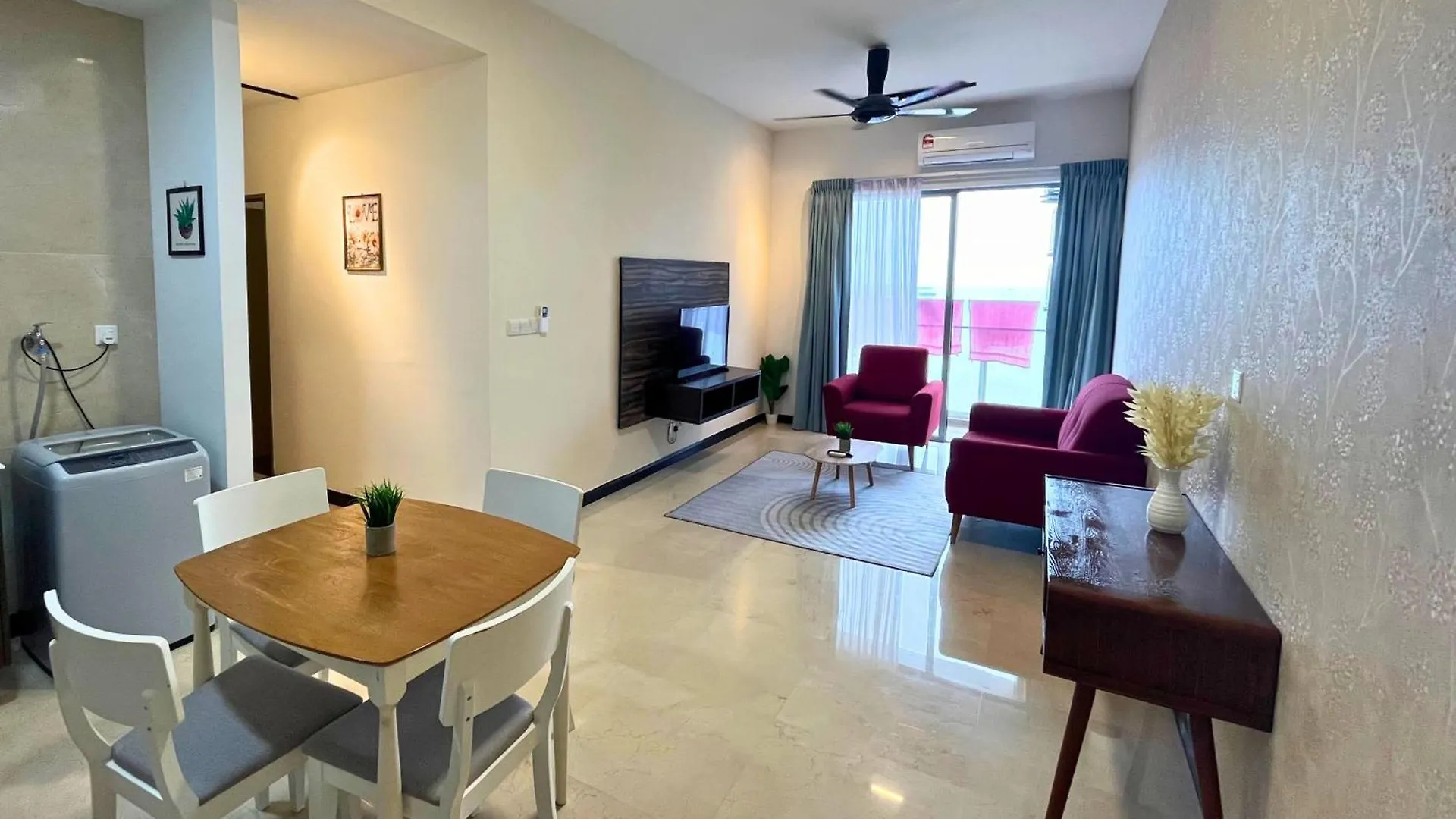 Sandy Bliss 2-Bedroom Hideaway By Homie Cozy Malacca